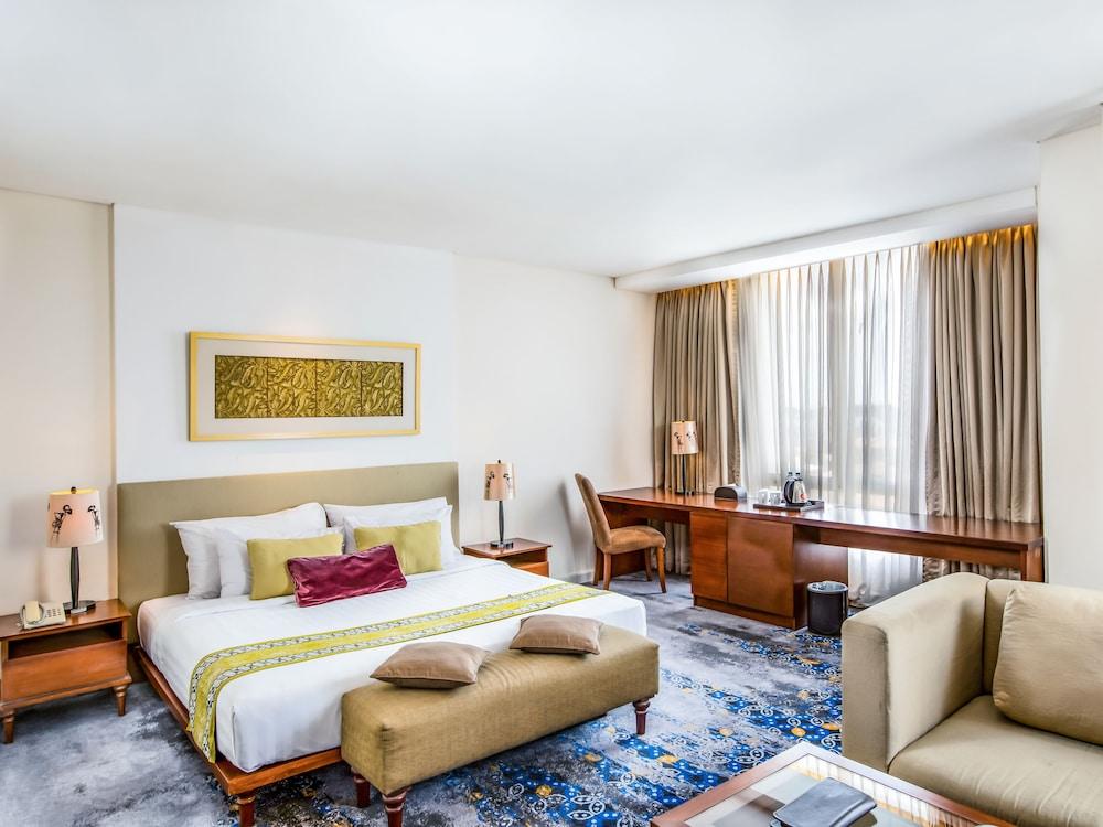 Jambuluwuk Malioboro Hotel יוגיאקרטה מראה חיצוני תמונה Deluxe Room